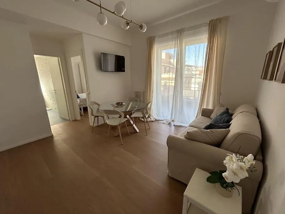 Momenti Di Felicita A Roma Apartment 0*, Rome